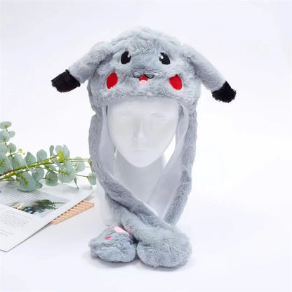Graue Pikachu-Plüschmütze mit Ohren, weiches Material, ideal für Kinder, Geschenkidee.