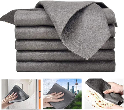 Graue Reinigungstücher aus Mikrofaser, stapelbar, ideal für Küche und Badreinigung.