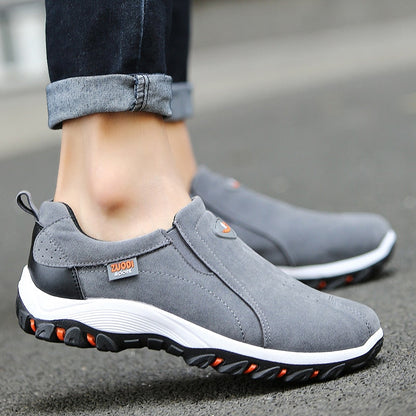 Graue Herren-Sneaker, rutschfest, atmungsaktiv, ideal für Outdoor-Aktivitäten.