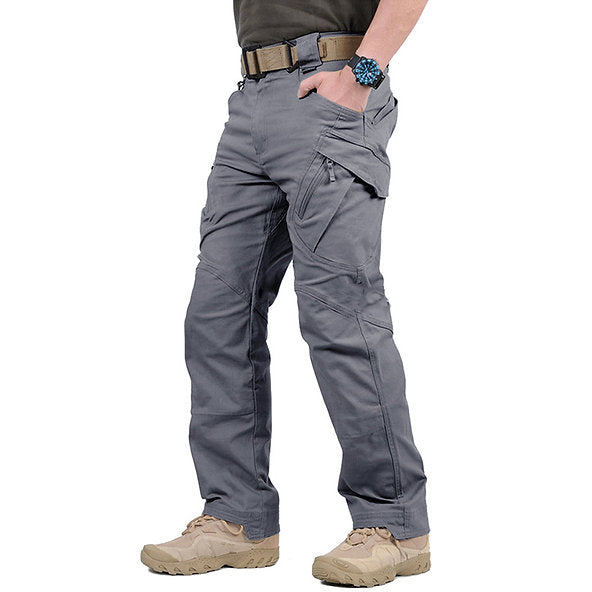 Graue taktische Hose für Herren, robust, mit Taschen, ideal für Outdoor-Aktivitäten.