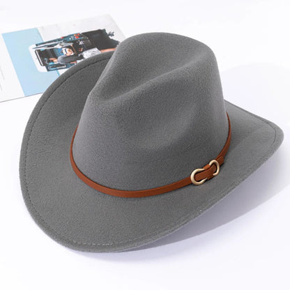 Grauer Filzhut mit braunem Lederband, Cowboy-Stil, modisches Accessoire für Herren.