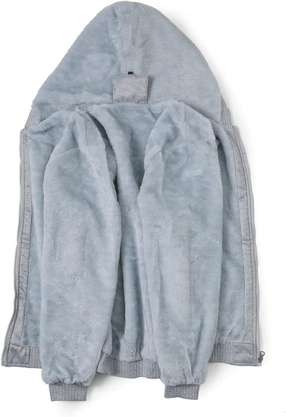 Graue Fleecejacke mit Kapuze, weiches Material, Reißverschluss, warme Winterbekleidung.