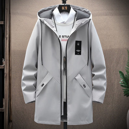 Grauer Herrenmantel mit Kapuze, Reißverschluss, Taschen, modisch, wasserabweisend, Winterjacke.