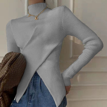 Grauer Rollkragenpullover Damen, gerippt, modisch, langärmelig, elegant, Herbstmode.