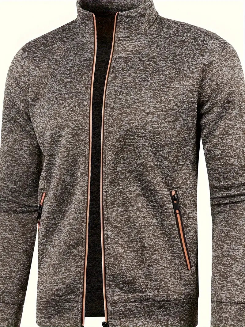 Graue Herren-Strickjacke mit Reißverschluss, Stehkragen und Taschen, modisch und bequem.