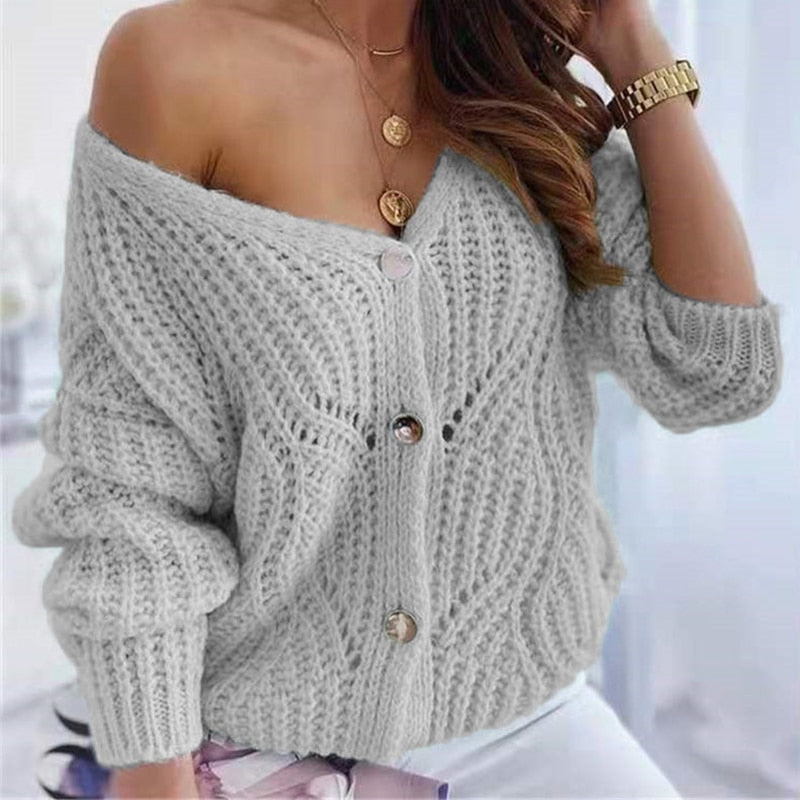 Grauer Strickpullover Damen, V-Ausschnitt, Knöpfe, lässig, modisch, Herbstmode.