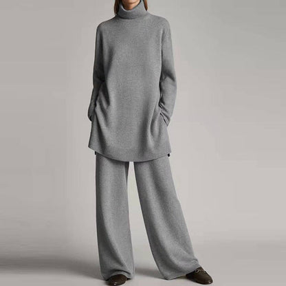 Grauer Damen-Strickpullover und Hose Set, gemütlich, modisch, Herbst-Winter-Outfit.