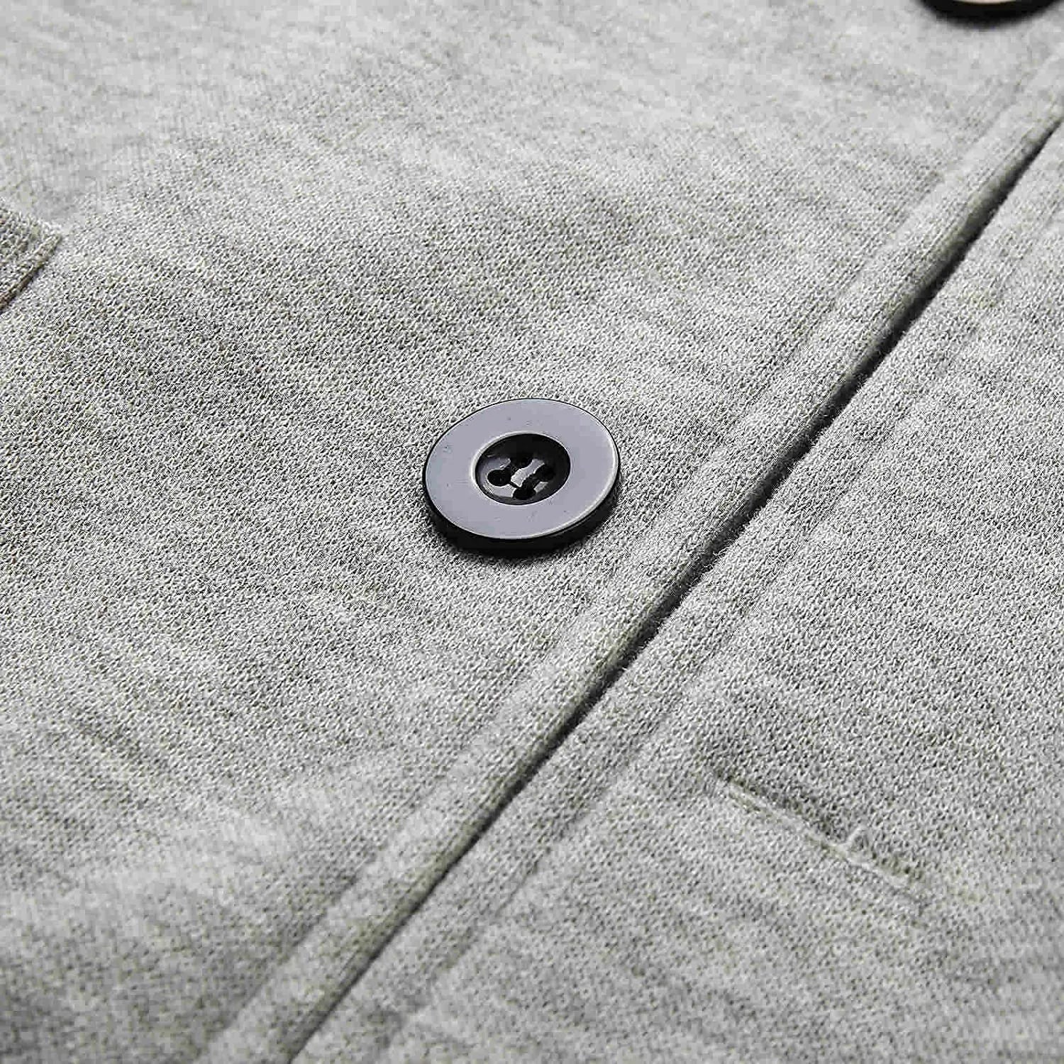 Grauer Wollmantel mit Knopfdetail, elegantes Design, hochwertige Verarbeitung, Herbstmode.