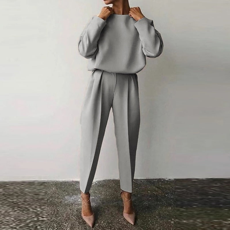 Graues Damen-Sweatshirt und Hose Set, lässig, bequem, modisch, Herbstmode, Langarm.