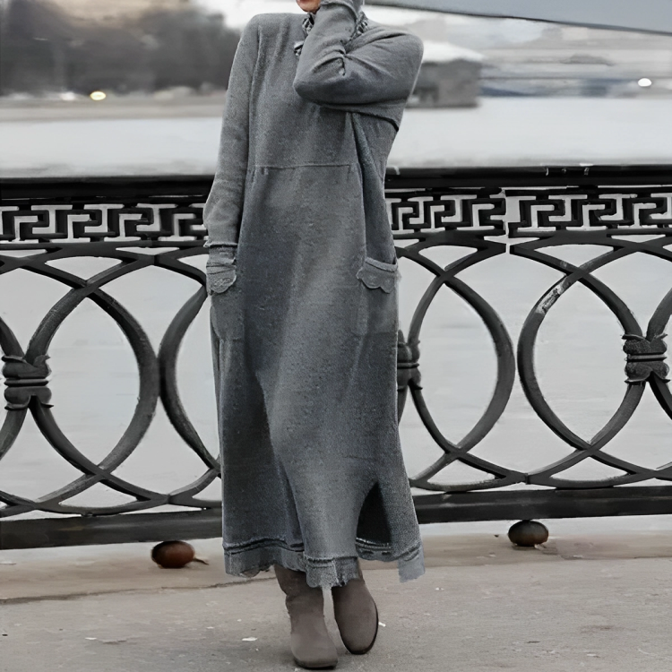 Graues Strickkleid Damen, lang, warm, Wintermode, elegantes Design, Flussufer, stilvoll.