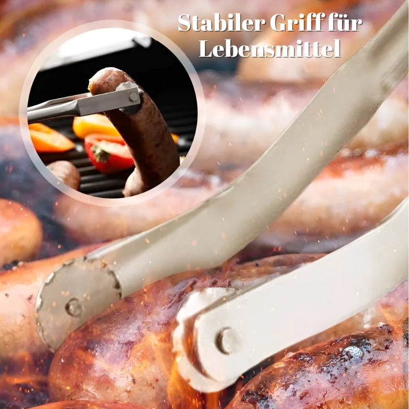 Zange aus Edelstahl hält Wurst auf Grill, stabiler Griff für Lebensmittel, BBQ-Zubehör.