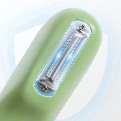 Grüner Edelstahl-Gemüseschäler mit integriertem Behälter, multifunktional, ergonomisch.