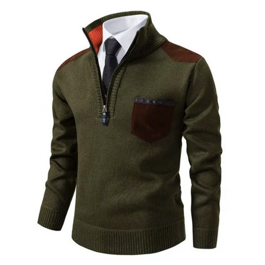 Grüner Herrenpullover mit Reißverschluss, braunen Akzenten, Brusttasche, elegantes Design.