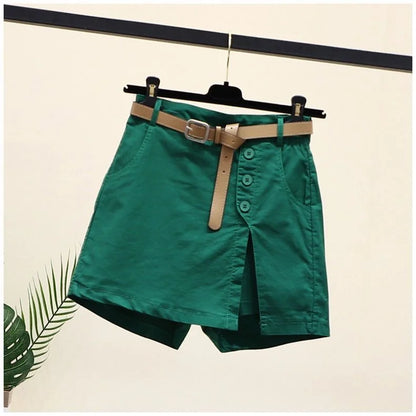 Grüne Damen-Shorts mit Gürtel, Baumwolle, Knopfleiste, Sommermode, Freizeitkleidung.