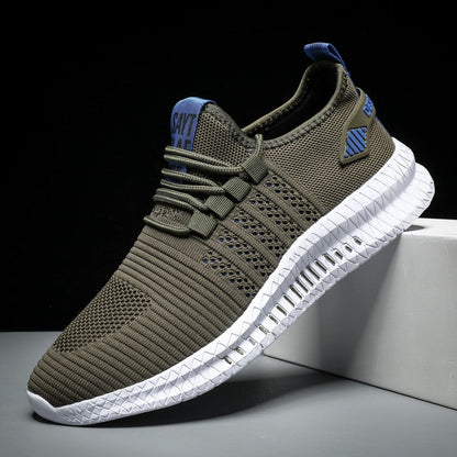 Olivgrüner Sportschuh mit weißer Sohle, atmungsaktives Mesh, Herren Sneaker, modisch.