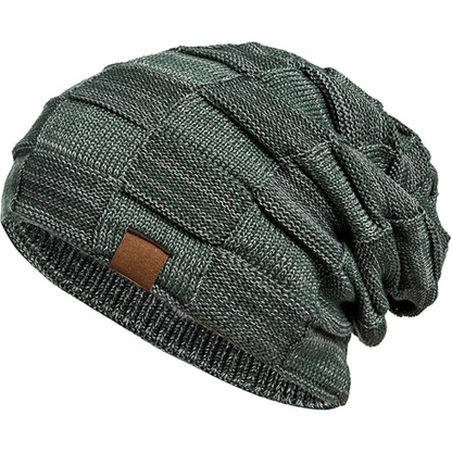 Grüne Strickmütze, grobmaschig, Unisex, Wintermode, warm, stilvoll, Freizeitkleidung.