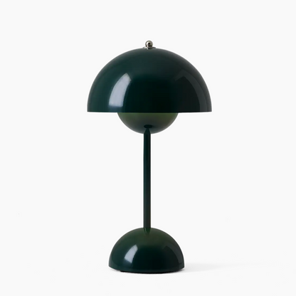 Dunkelgrüne Tischlampe, Metall, modernes Design, Verner Panton Stil, Inneneinrichtung.