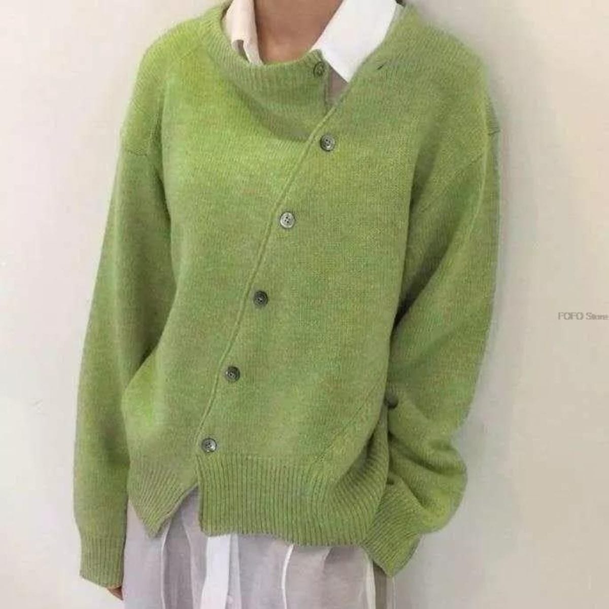 Grüner Kaschmir-Cardigan mit Knopfleiste, Damenmode, bequem, stilvoll, Herbstbekleidung.