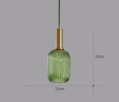 Grüne Glas-Hängelampe, dänisches Design, 32cm, modernes Interieur, Beleuchtung.