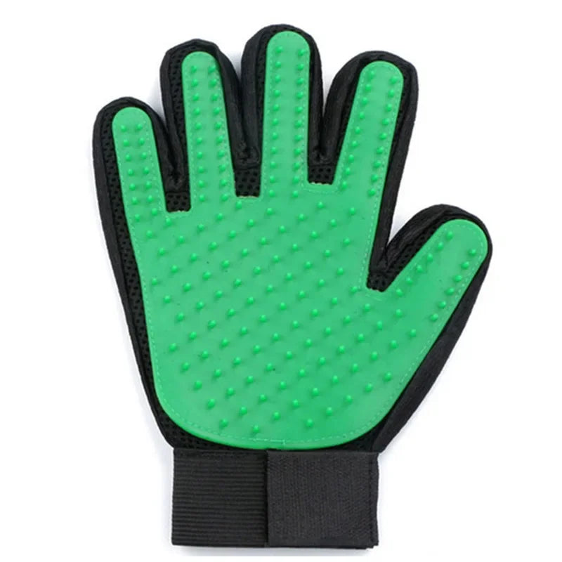 Grüne Haustierpflege-Handschuh mit Noppen, schwarz-grün, für Fellpflege und Massage.