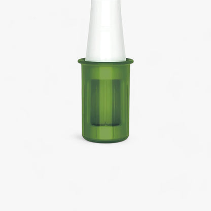 Grüner Kunststoffbehälter mit weißem Deckel, Küchenzubehör, Aufbewahrung, modern, minimalistisch.