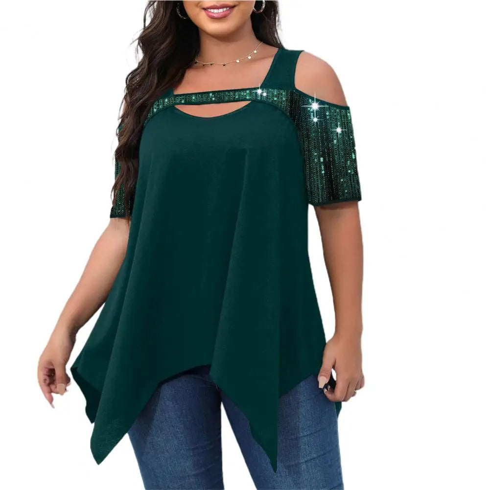 Damenbluse grün mit Pailletten, schulterfrei, asymmetrischer Saum, festlich, elegant.