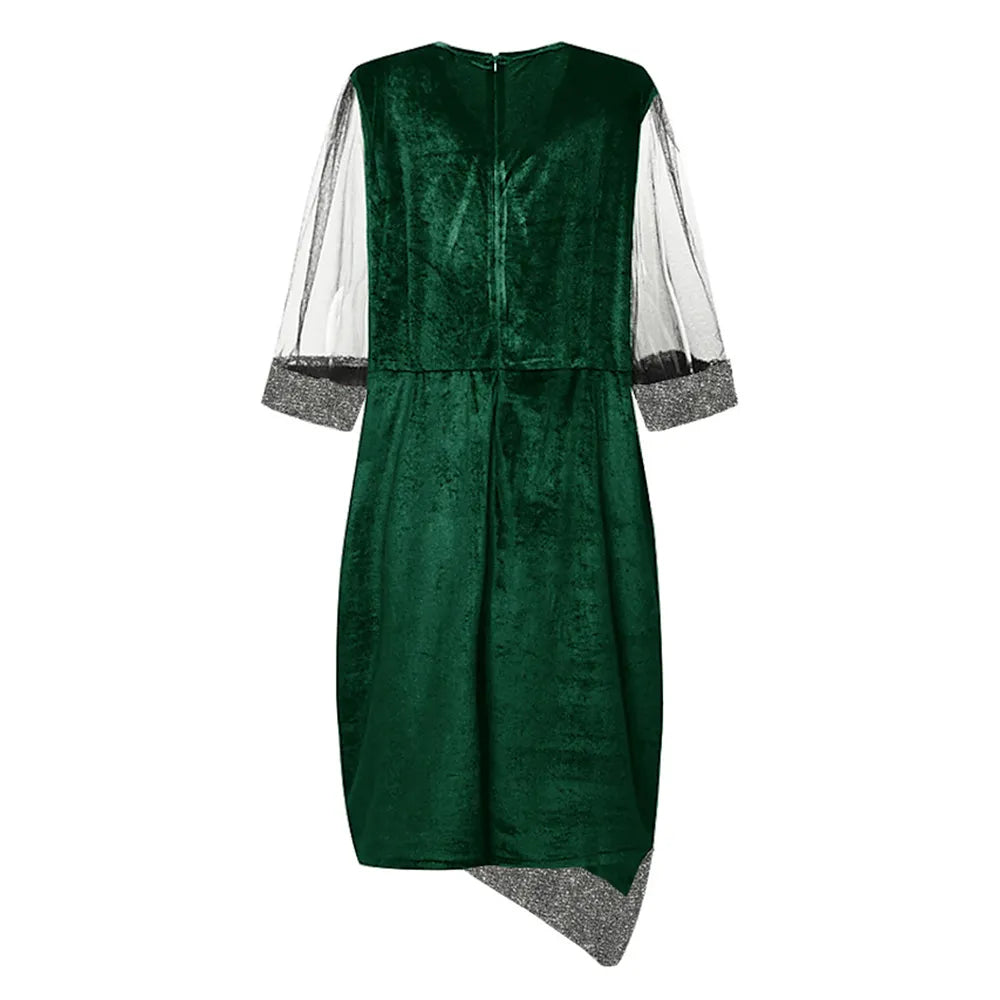 Grünes Samtkleid mit transparenten Ärmeln, elegantes Design, Damenmode, Abendkleid.