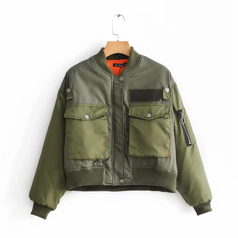 Grüne Bomberjacke Damen, Taschen, Reißverschluss, Herbstmode, lässig, Streetwear, Baumwolle.