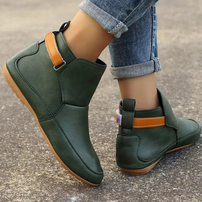 Grüne Damenstiefeletten aus Leder, rutschfeste Sohle, modisch, bequem, Herbstmode.