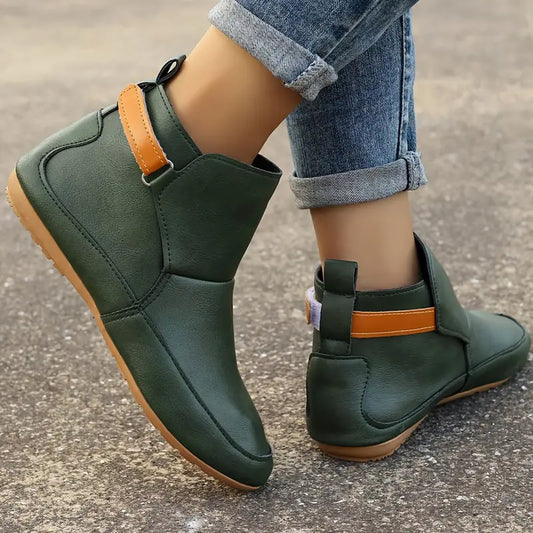 Grüne Damenstiefeletten aus Leder, rutschfeste Sohle, modisch, bequem, Herbstmode.