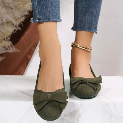 Damen Ballerinas mit Schleife, olivgrün, aus Stoff, modisch, bequem, ideal für Alltag.