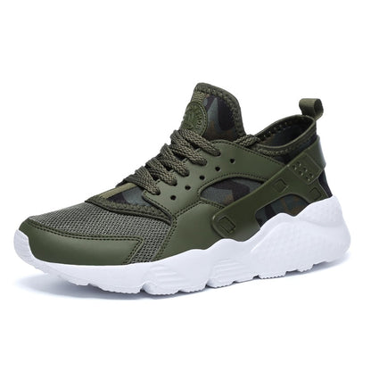 Grüner Sneaker mit Camouflage-Muster, atmungsaktivem Mesh und weißer Sohle für Herren.