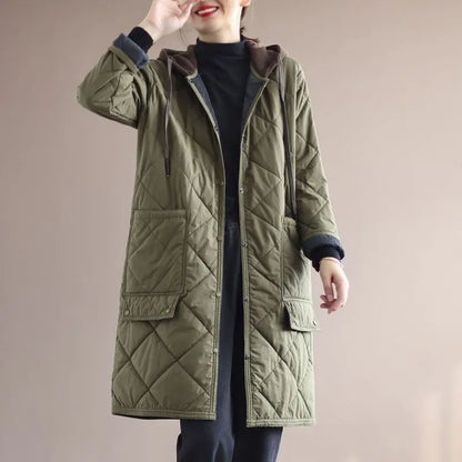 Damen Wintermantel, olivgrün, gesteppt, mit Kapuze, Taschen, warm, modisch, Freizeitkleidung.