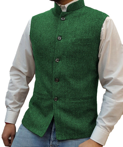 Grüne Herrenweste aus Tweed, Stehkragen, Knopfleiste, elegantes Design, Freizeitmode.