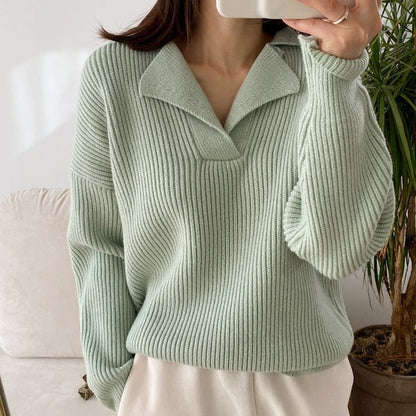 Damenpullover aus grünem Strick, langärmelig, V-Ausschnitt, lässig, modisch, bequem.
