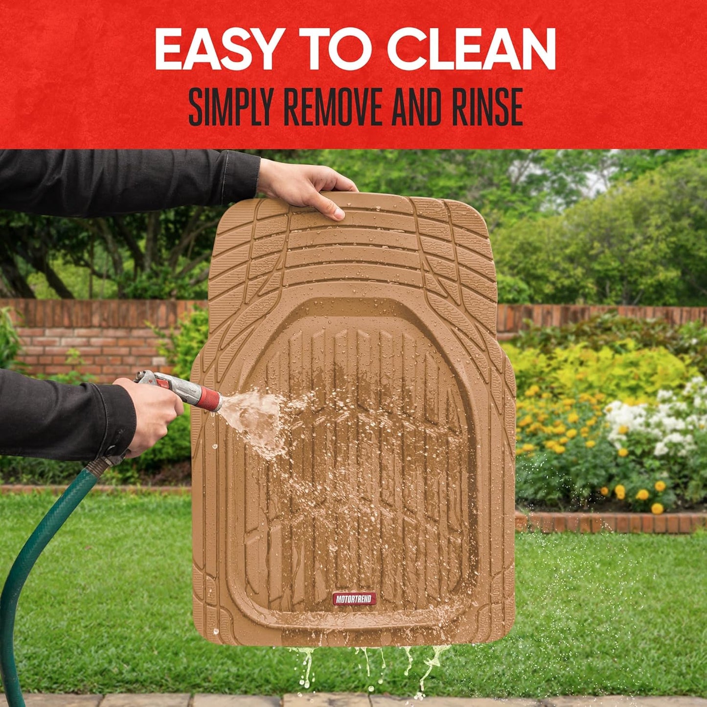 Beige Gummifußmatte, leicht zu reinigen, wetterfest, ideal für Autos, Garten im Hintergrund.