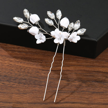 Perlen-Haarnadel mit Blumen und Strass, Hochzeit Haaraccessoire, elegant, weiß.