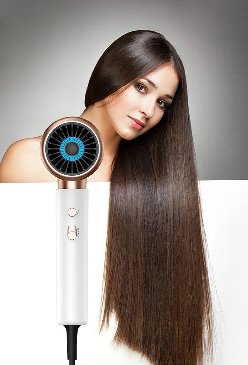 Moderner weißer Haartrockner mit langem braunem Haar, stilvolles Design, Haarpflegegerät.