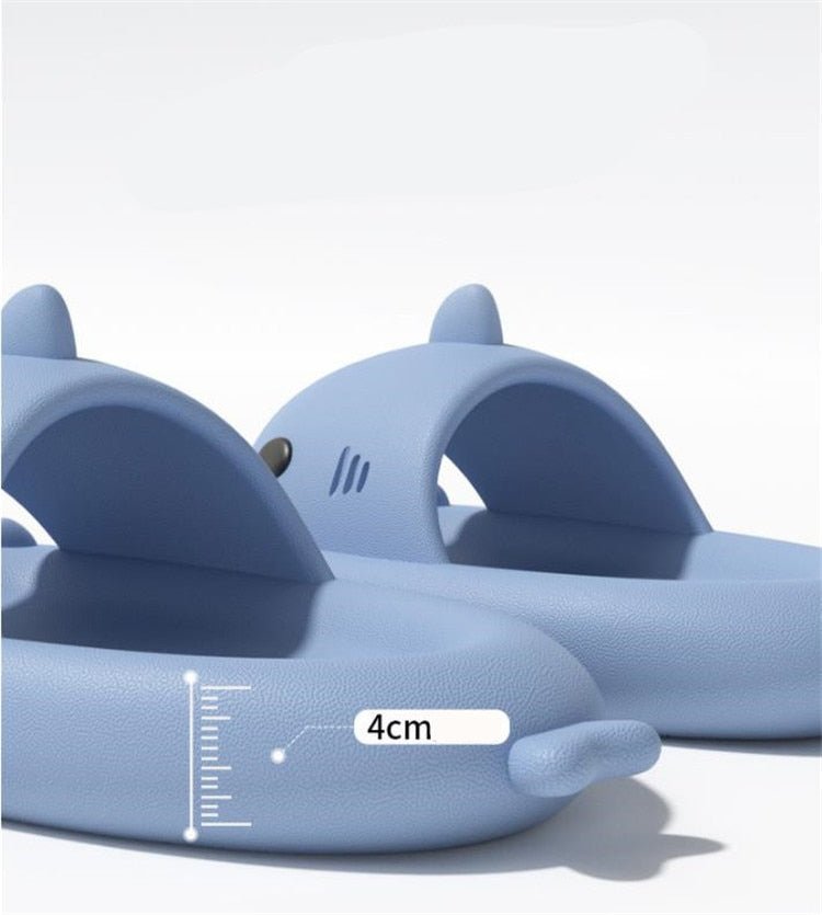 Blaue Hai-Hausschuhe für Kinder, rutschfest, 4 cm Sohle, niedliches Design, bequem.
