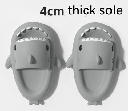 Graue Hai-Hausschuhe mit 4 cm dicker Sohle, niedliches Design, bequem, rutschfest.