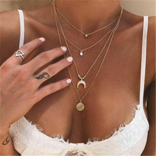 Handgemachte Boho-Halskette, gold, Halbmond-Anhänger, Damenmode, mehrlagig, Schmuck.