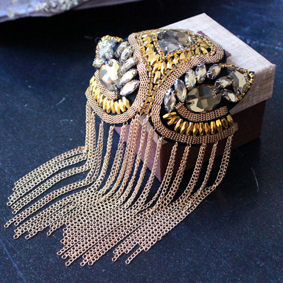 Handgemachte goldene Strass Quasten Epaulette, modisches Schulterabzeichen, militärischer Stil.