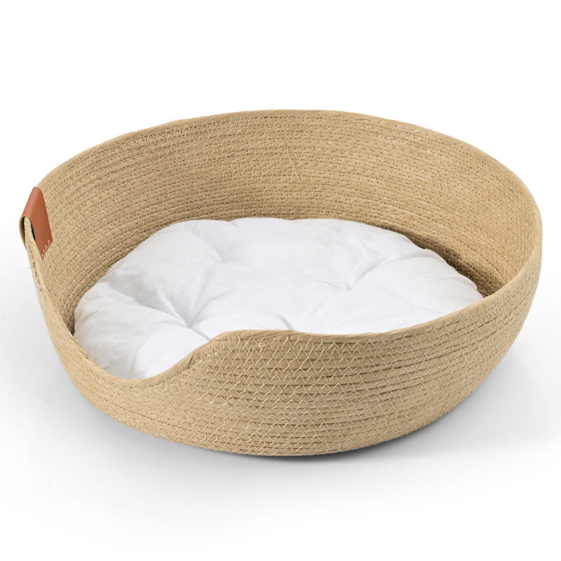 Handgefertigtes Bambus-Haustierbett, rund, beige, mit weißem Kissen, ideal für Katzen und kleine Hunde.