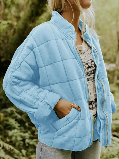 Damen Übergangsjacke, oversized, hellblau, gesteppt, Reißverschluss, modisch, bequem.