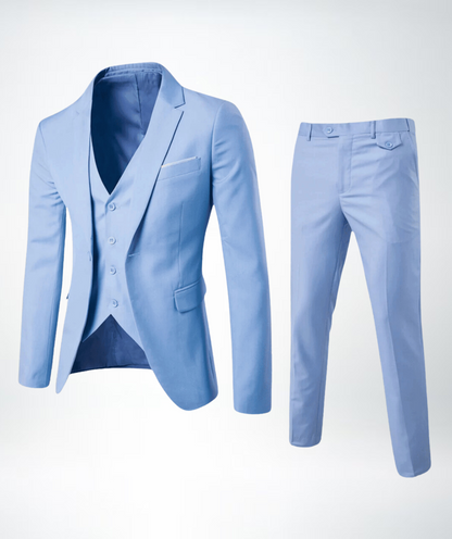 Hellblauer Herrenanzug mit Weste, elegantes Design, ideal für formelle Anlässe.