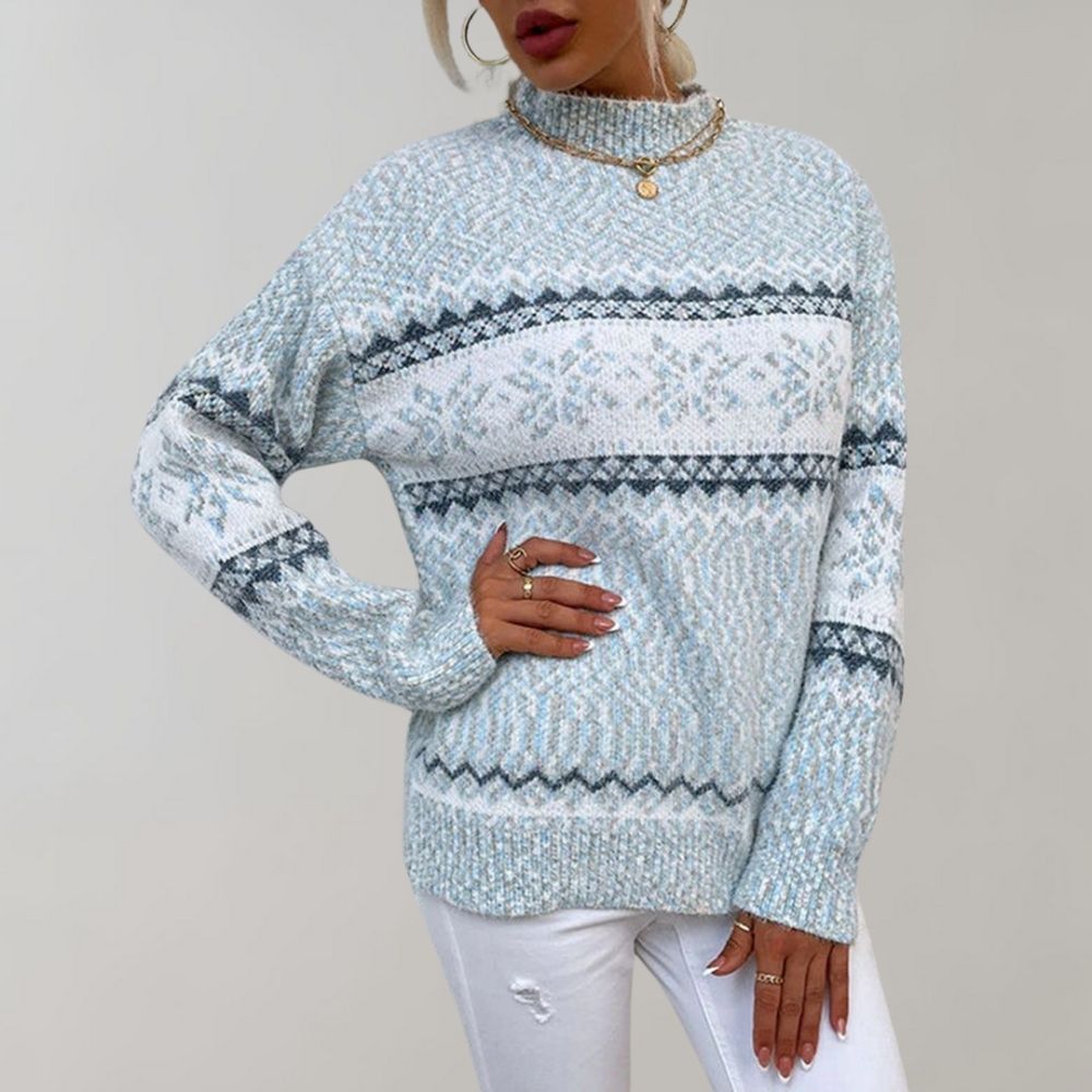Damenpullover hellblau, Strick, Schneeflockenmuster, Rollkragen, Wintermode, elegant.