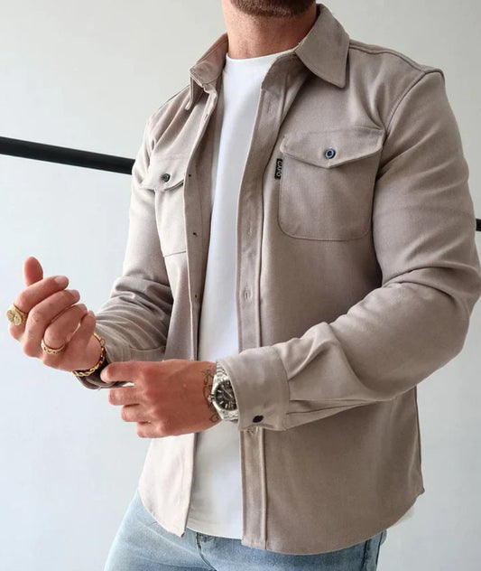 Herrenhemd beige, Langarm, Baumwolle, Freizeitmode, Knopfleiste, Brusttaschen, stilvoll.