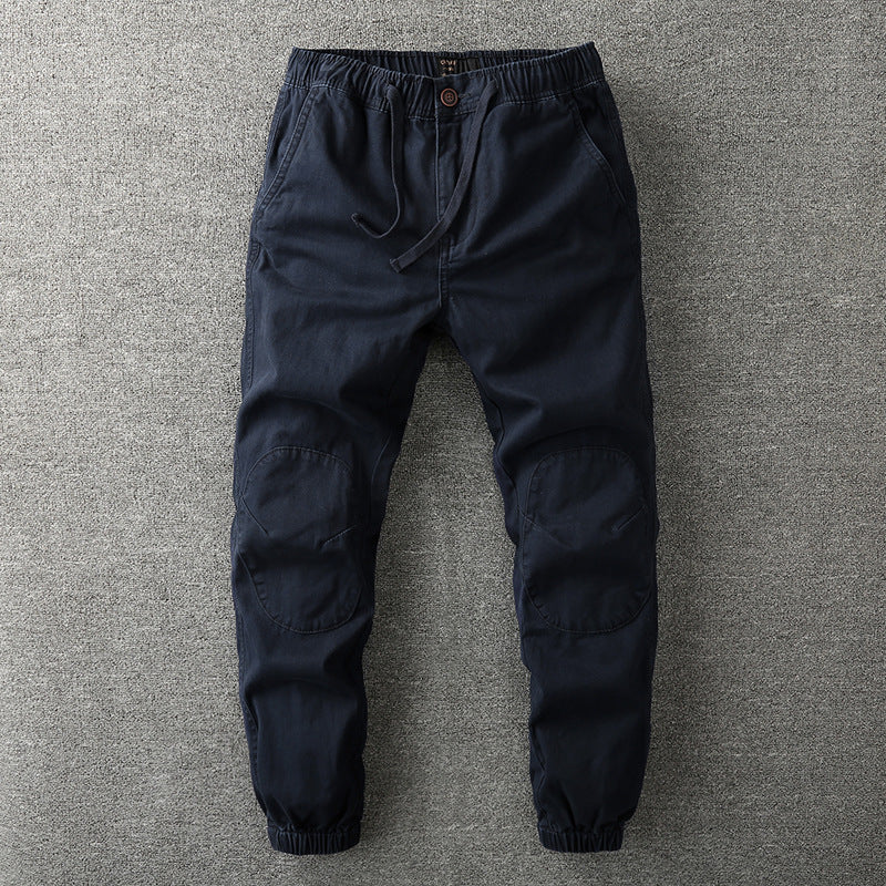 Dunkelblaue Herren-Cargohose, elastischer Bund, Knieverstärkung, Freizeitmode.