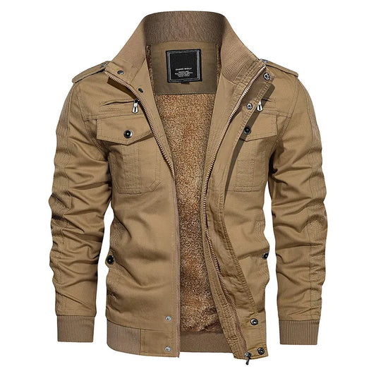Herrenjacke beige, Baumwolle, Reißverschluss, Stehkragen, Taschen, modisch, Herbstbekleidung.