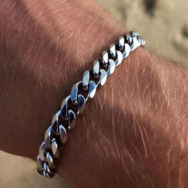Silbernes Edelstahl-Armband, kubanische Gliederkette, Herren-Schmuck, modisch, robust.